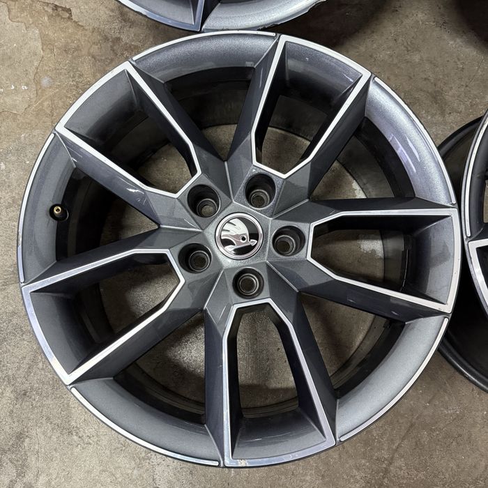 Alufelgi 5x112 18" Skoda Octavia III RS Oryginalne