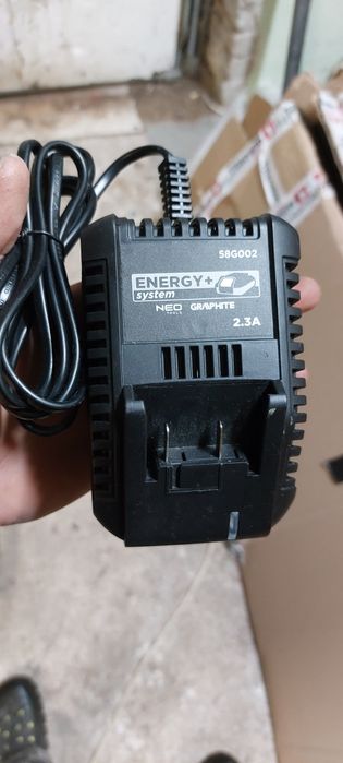 Ładowarka graphite 18v jak nowa!