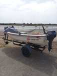 Vendo barco com motor Yamaha impecável