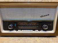 Radio lampowe Telefunken Opus 2004 (film pokazowy)