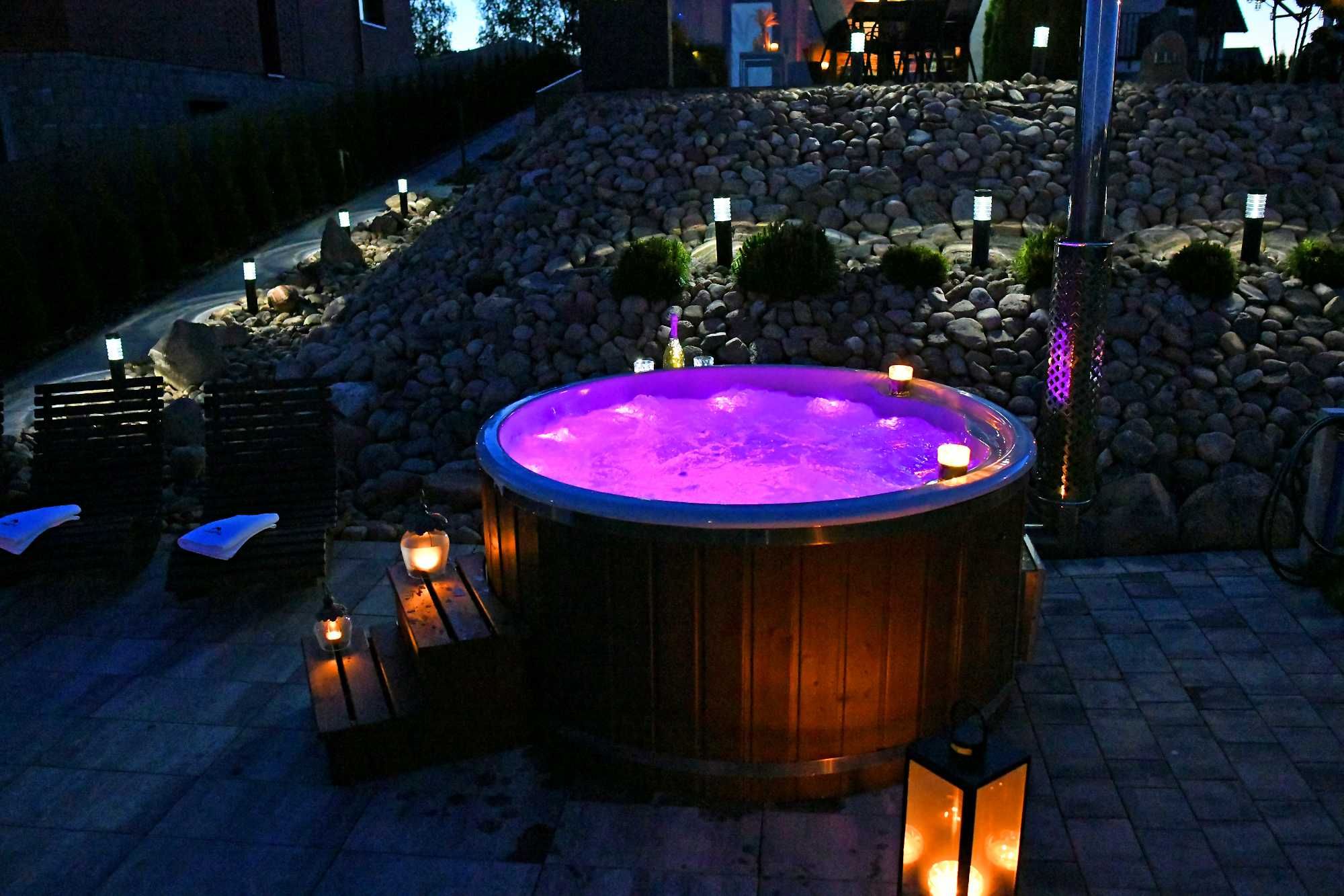 Apartament JANETTA -  domek całoroczny nad jeziorem z balią i jacuzzi