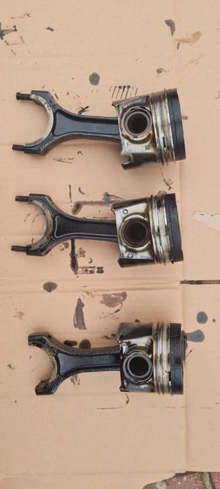 Tłok silnika Mercedes Sprinter W907 OM651 z 2019 roku Pojemność 2.2