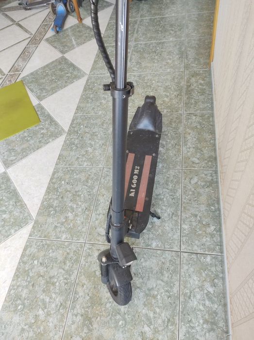 Єлектросамокат. Kugoo M2