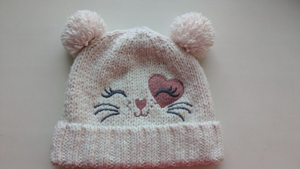 Шапка для дівчини 54-56р віддаю