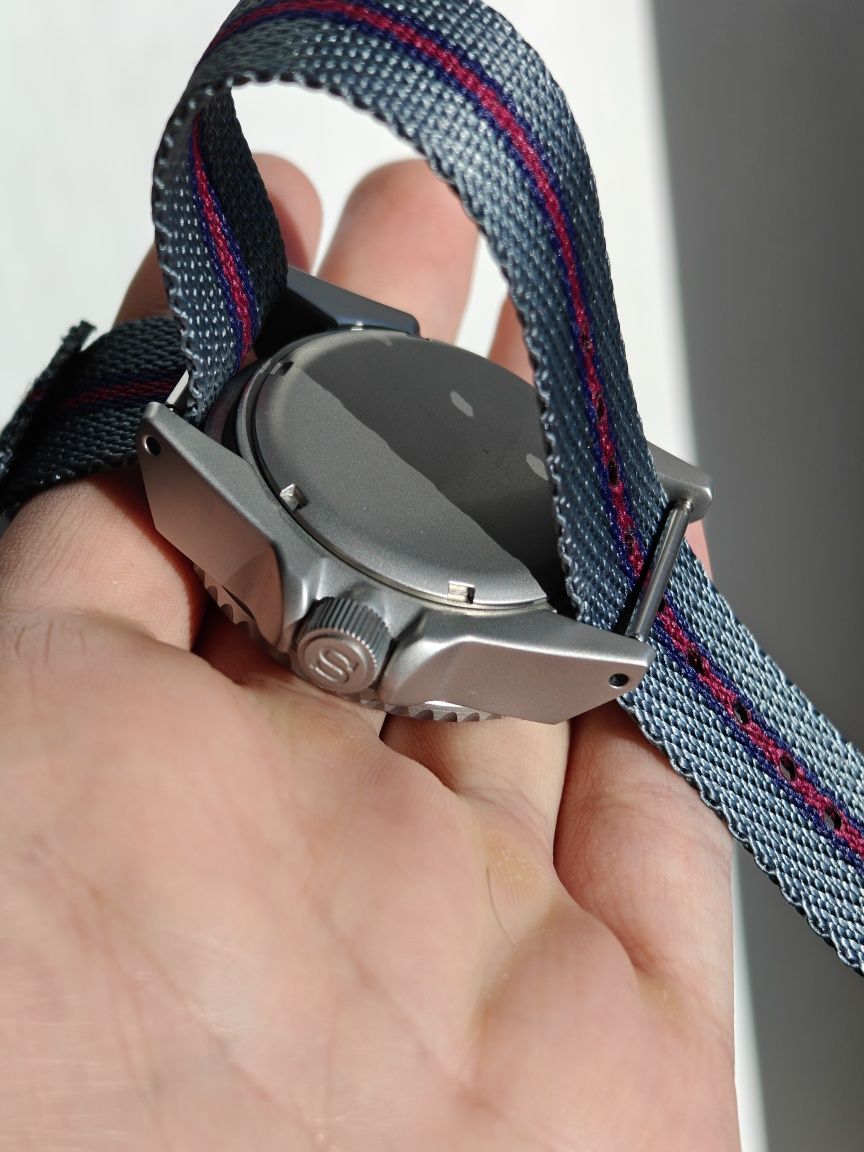 Seiko Stealth Samurai x SKX007 Mod