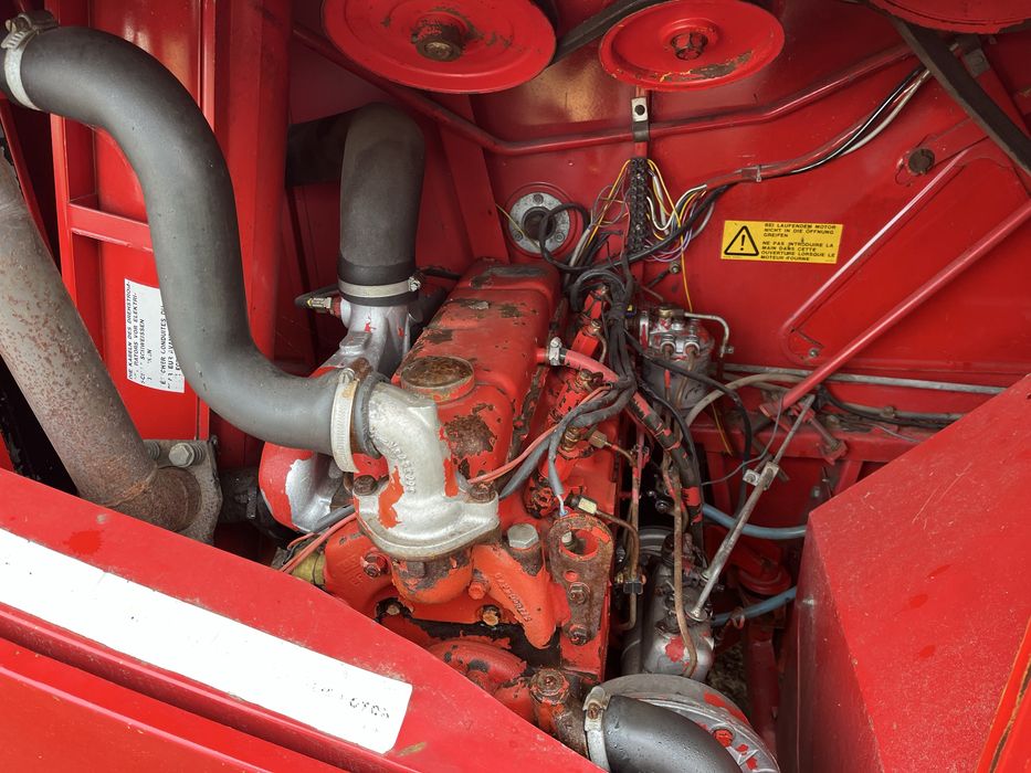 Комбайн Massey Ferguson 330 Массей Фергюсон 330 MF 330