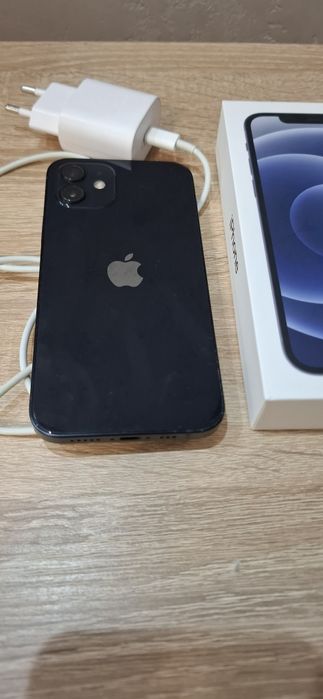 IPhone 12  z pamięcią 64gb