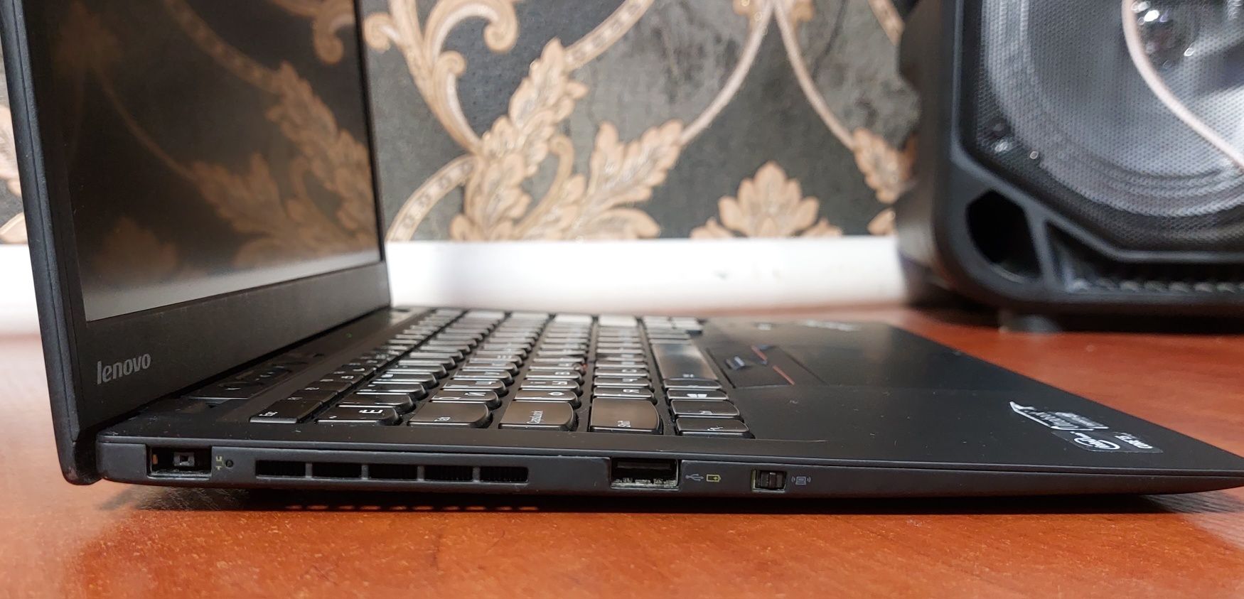 Ноутбук Lenovo ThinkPad x1 Carbon