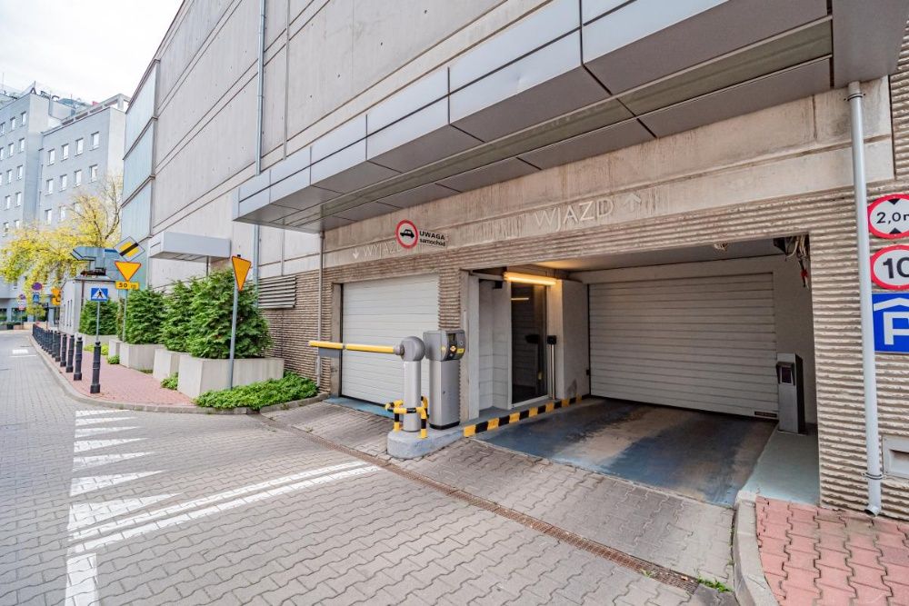 Miejsce parkingowe garaż Mokotów Służewiec Motocykl EV Chargers
