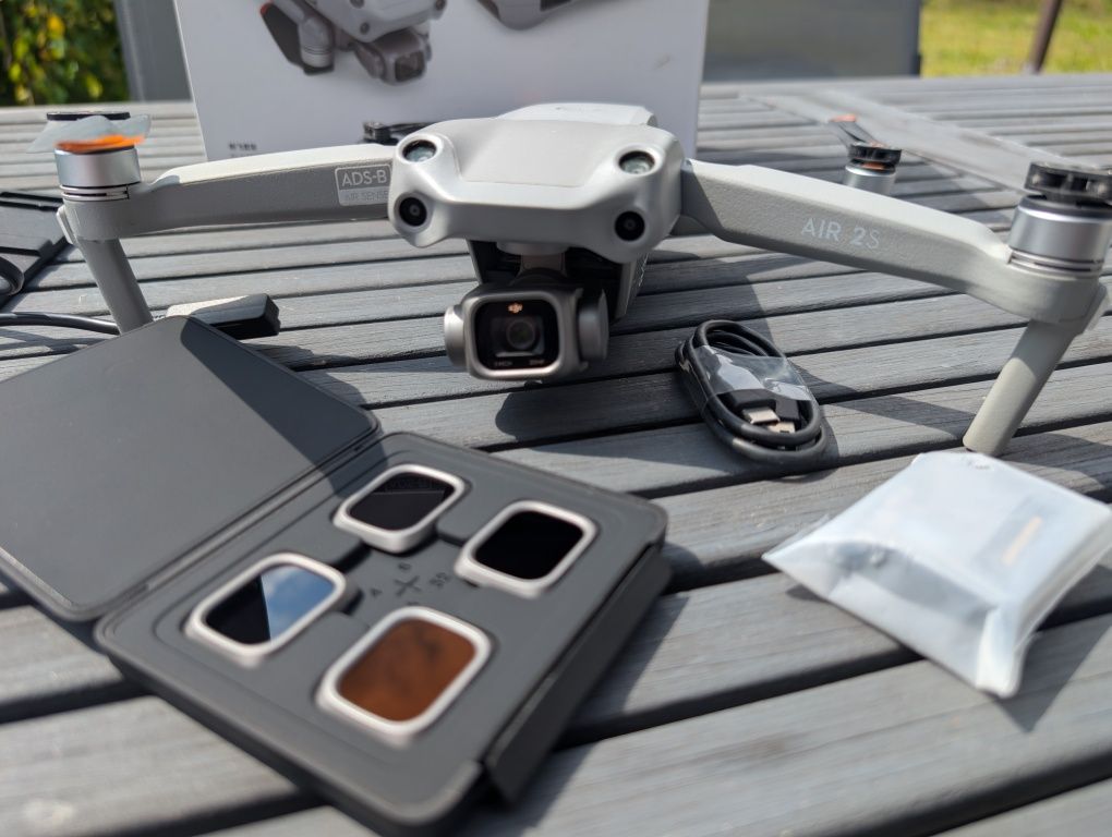DJI Air 2S FMC (Fly More Combo) - Potęga w Kompakcie!