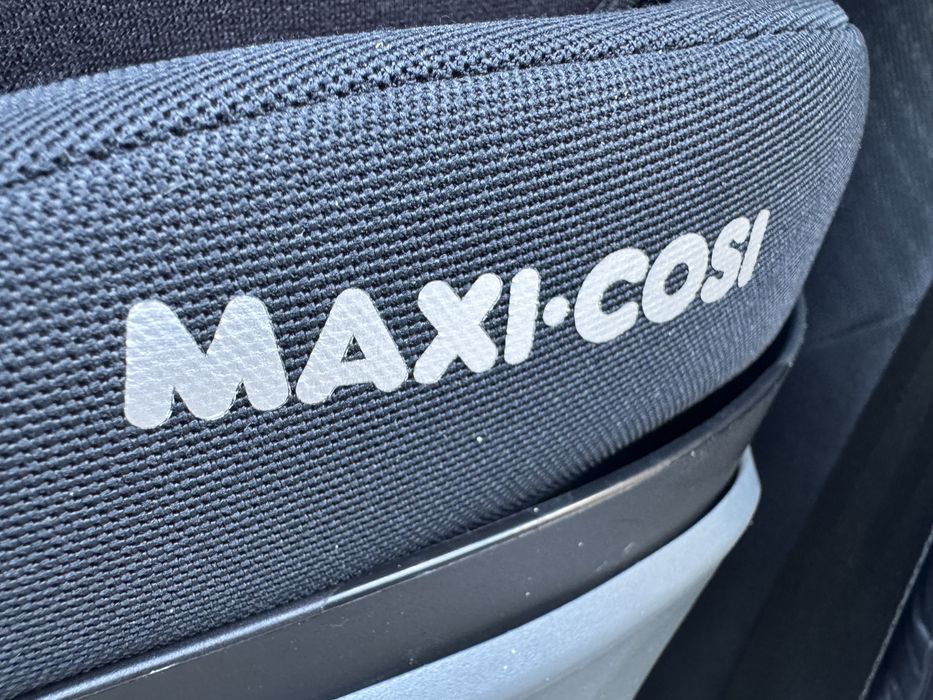 автокрісло Maxi-Cosi Pearl 360 Authentic Black з платформою