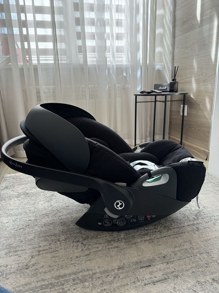 Автокрісло Cybex Cloud Z2 i-Size  (Deep Black)