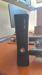 Konsola Xbox 360 Slim + Kinect + Pad + Okablowanie