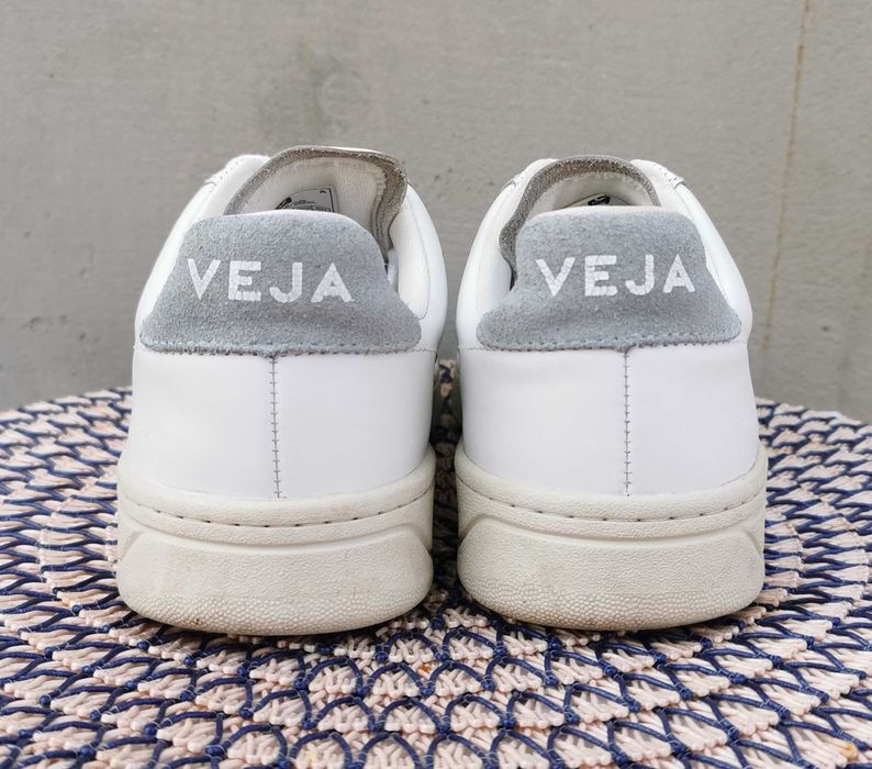 Шкіряні кросівки Veja V-12 унісекс 39 р Оригінал