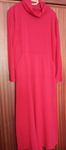 Vestido vermelho com gola e bolsos