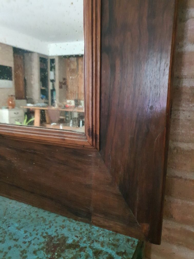 Espelho artigo, moldura em madeira