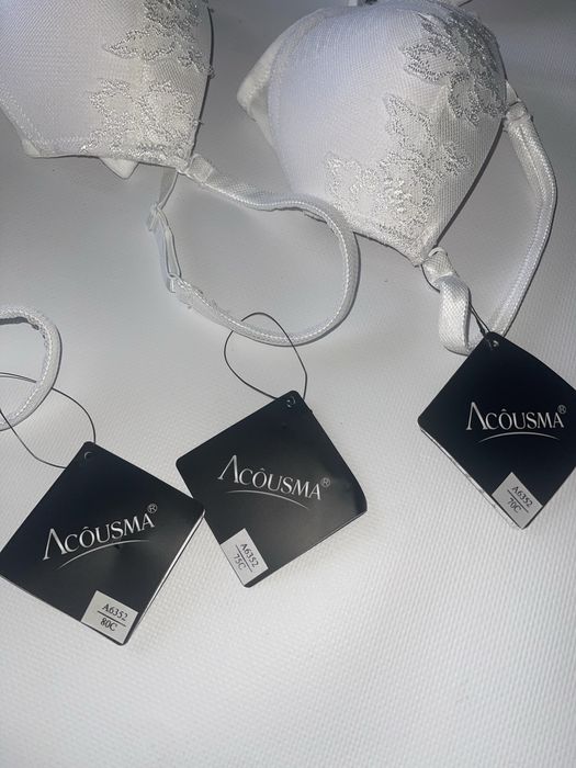 Білизна бюстгалтери Acousma опт