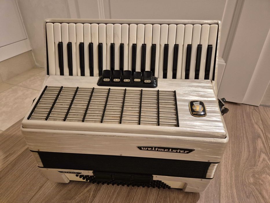 Akordeon Weltmeister Stella  96