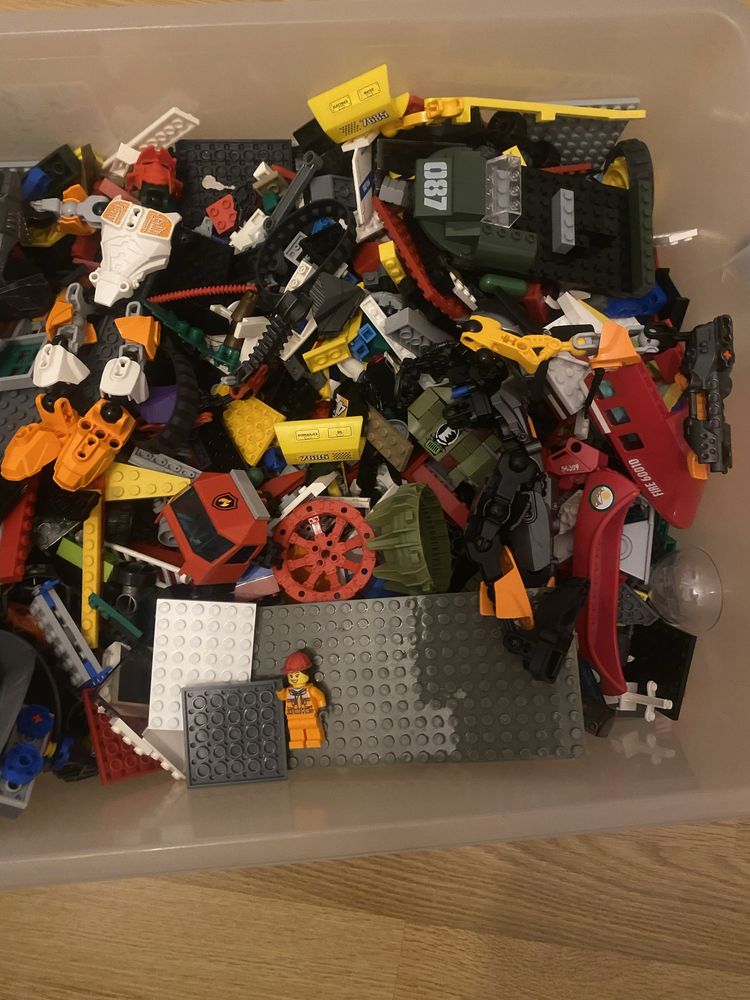 Pudelko pełne lego 1000+szt.