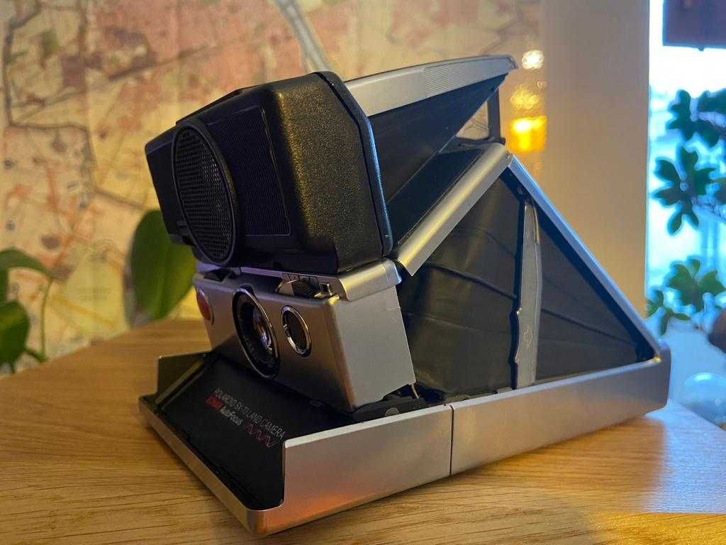 Aparat Polaroid SX-70 SONAR + Statyw + Lampy błyskowe