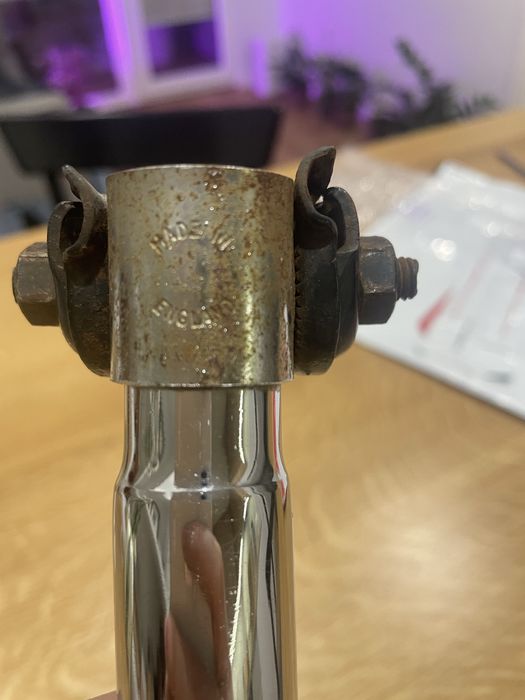 Підсіділ, штир підсідільний