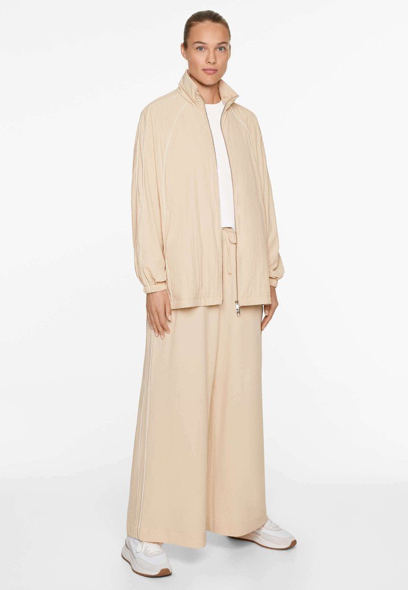 Kurtka oversize z tkaniny hydrofobowej Oysho