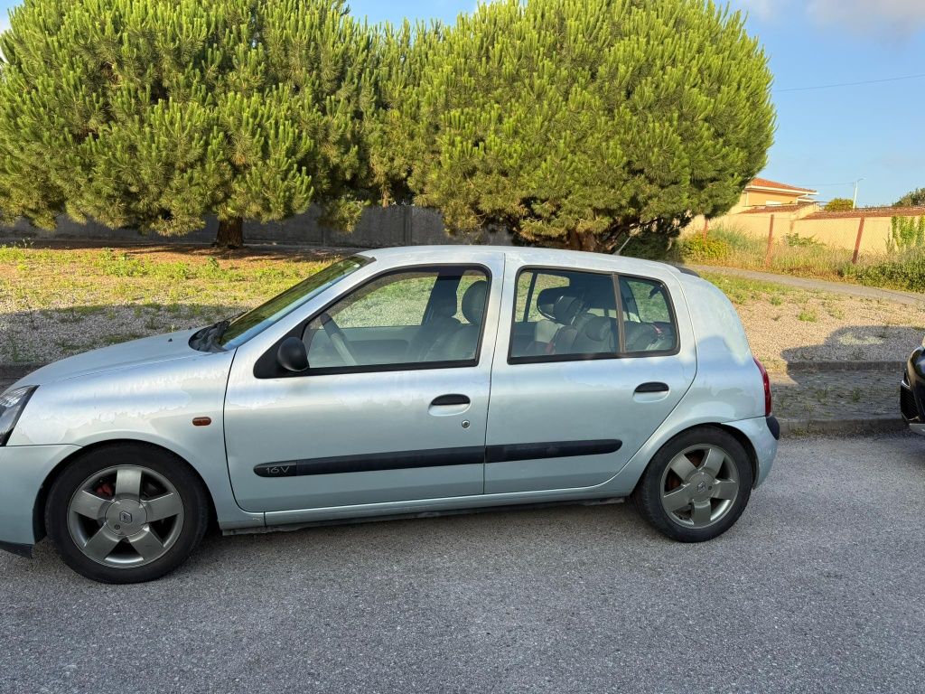 Renault clio 2002