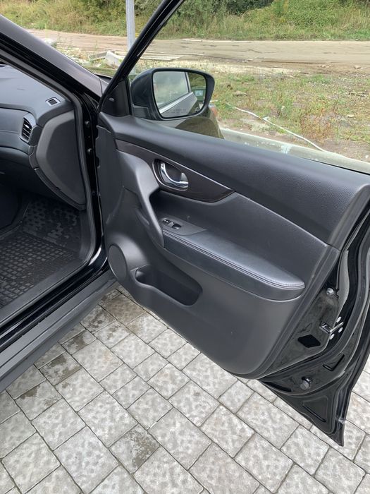 Продам Nissan Rogue