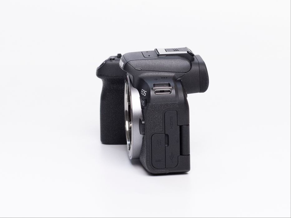Canon EOS R10 як новий