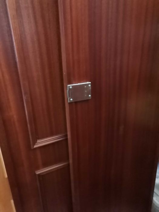 Portas Mogno roupeiro outros