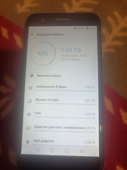 Продам телефон lg k10