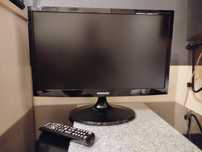 Monitor 21,5" Samsung T22B300EW z pilotem FullHD Tuner TV