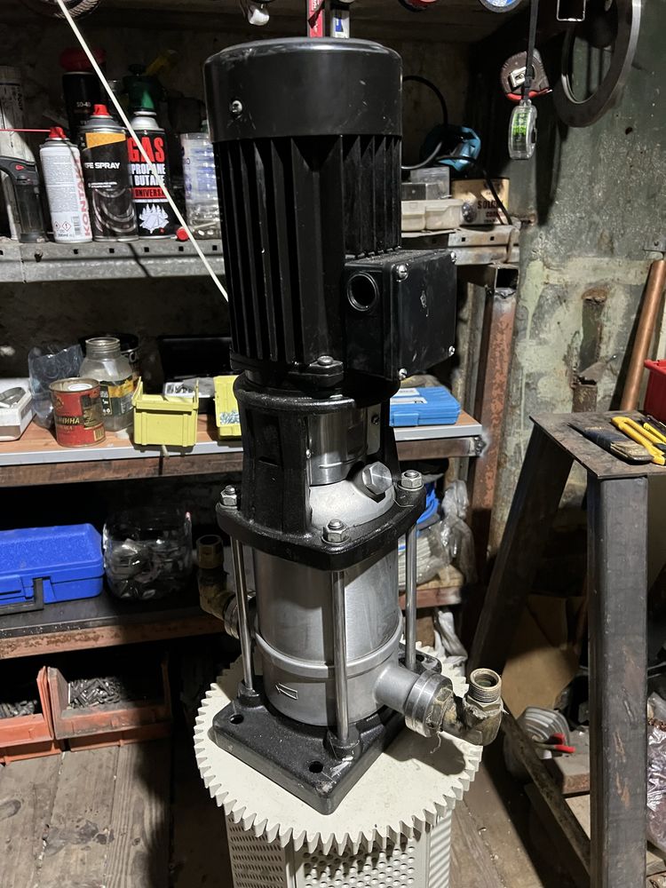 Продам насос Grundfos CRN 3-8