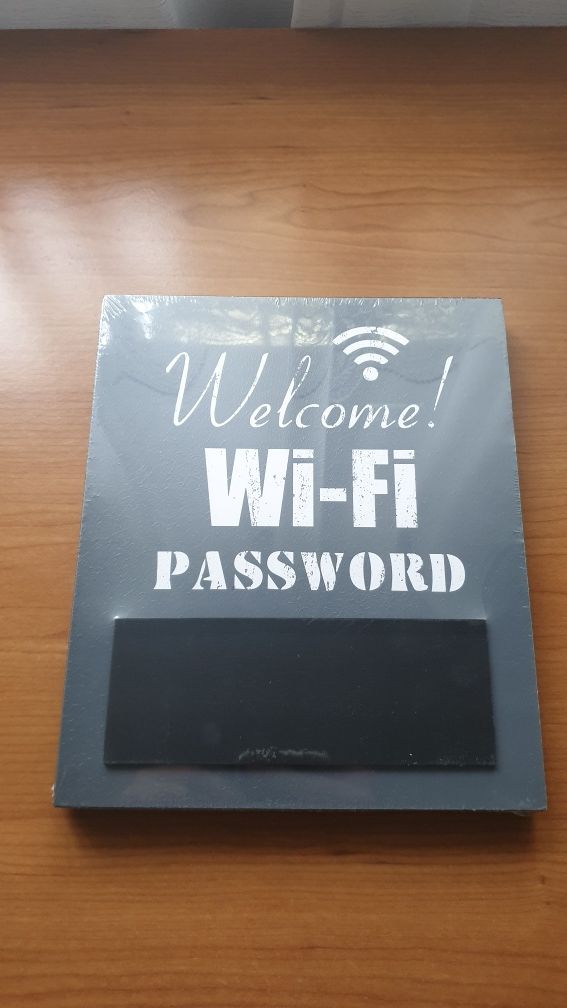 Quadro wifi password