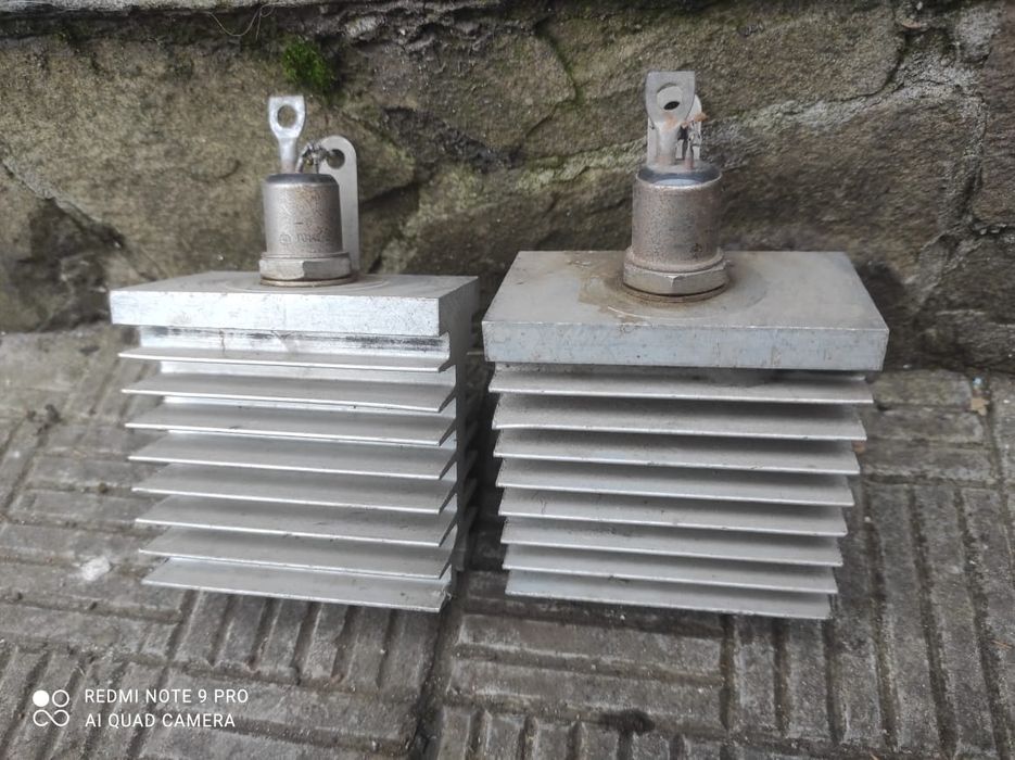 Тиристор ТО142-80-12 з радіатором