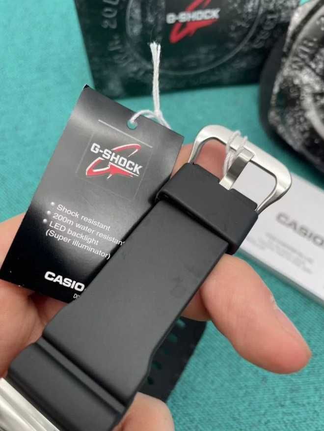 Наручные часы Casio G-shock GM-5600U-1E