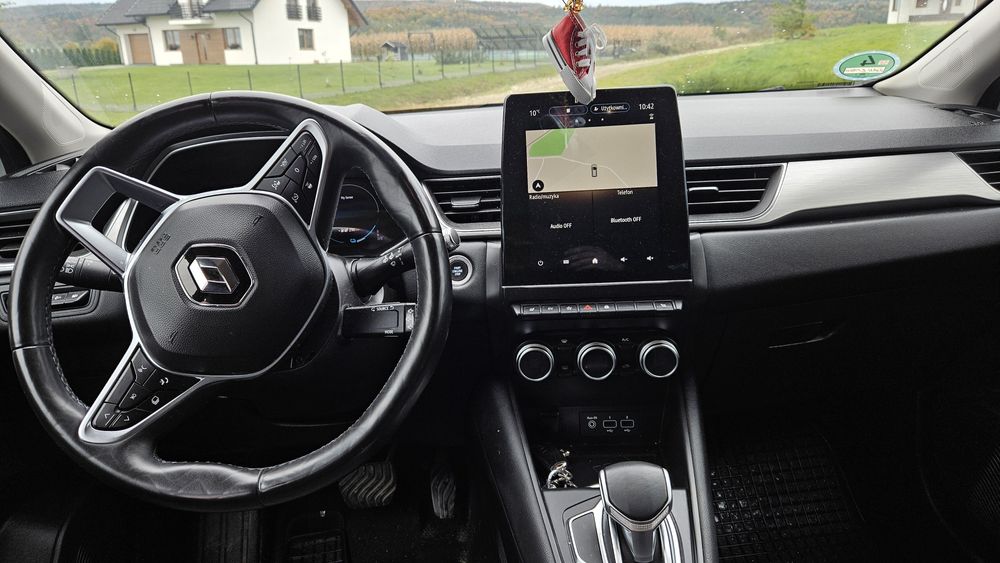 Captur 2021 rok 30 tys kilometrów 1.6 hybryda PLUG-IN