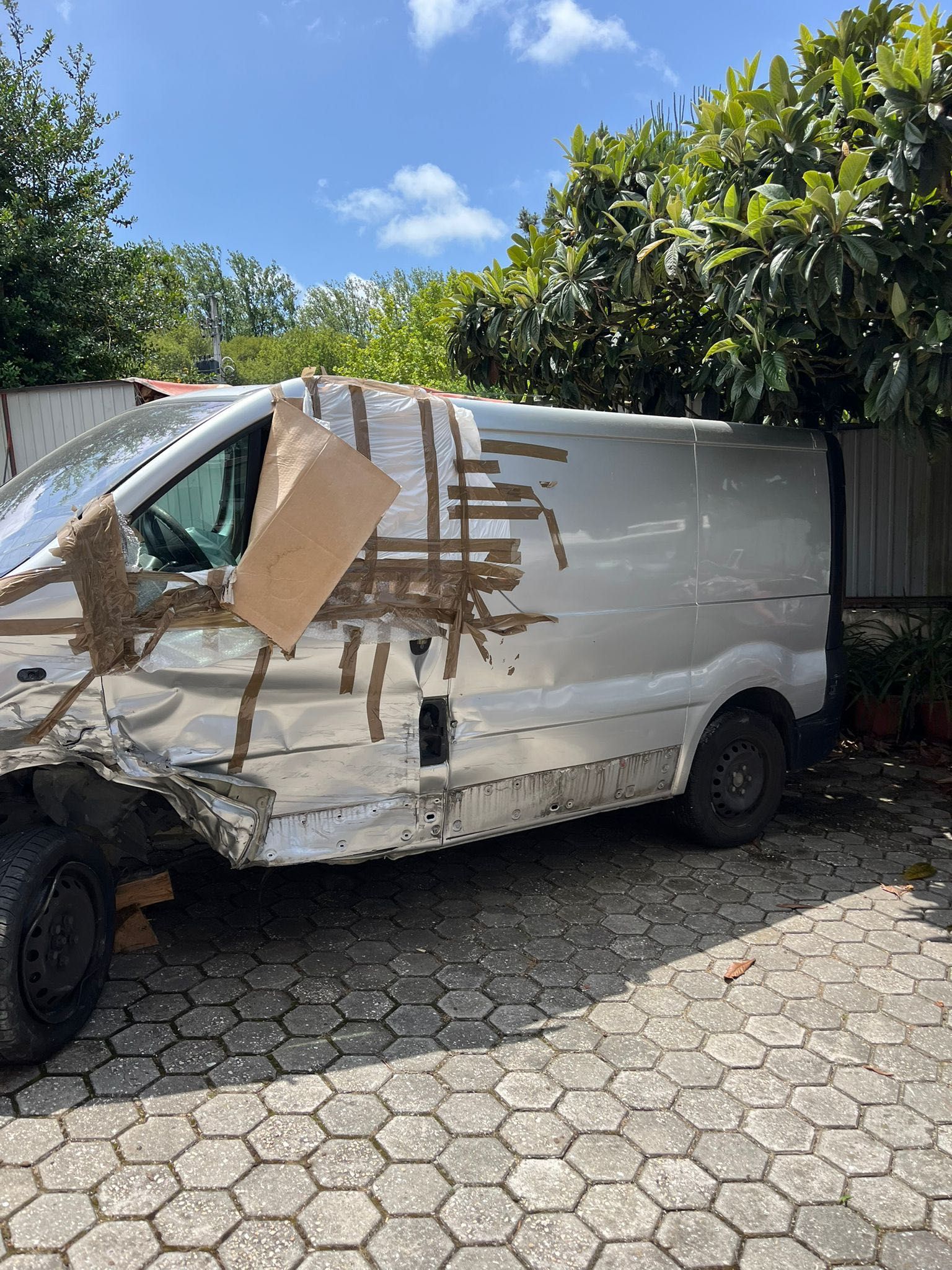 OPEL VIVARO 19 TDI - para restauro