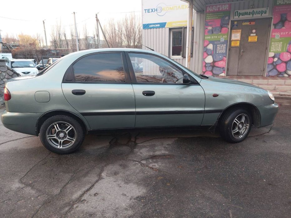 Daewoo Lanos 2009 рік