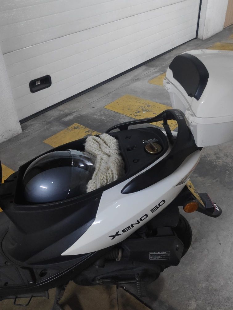 Vendo Scooter 50 de 2015 em excelente estado