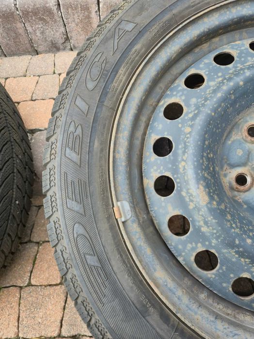 Opony zimowe Dębica Frigo 2 205/55R16 z felgami J16x6,5 Honda