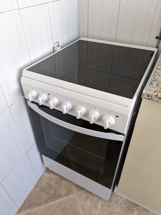 Fogão Elétrico 61L INDESIT