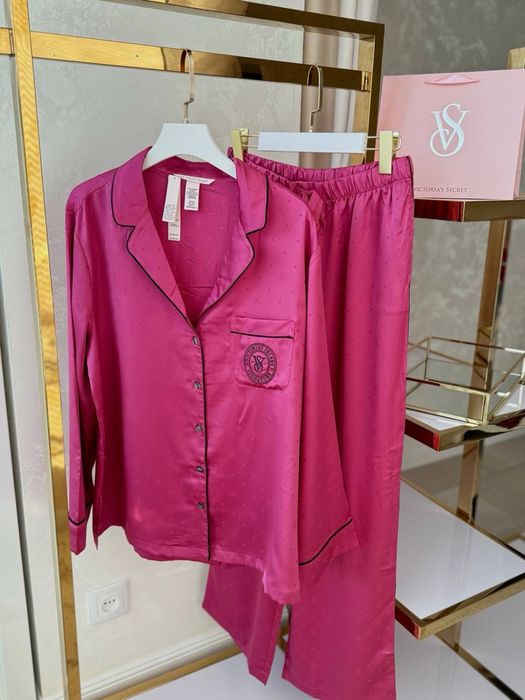 Сатинова піжама вікторія сікрет