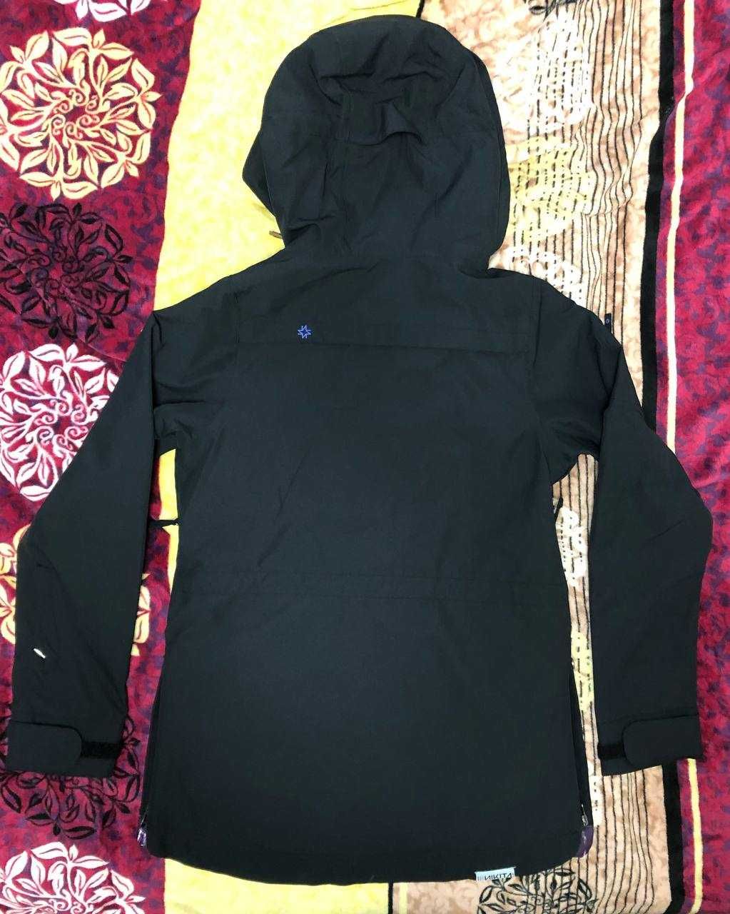 Сноубордическая лыжная куртка анорак женская Nikita 10К (XS, S)