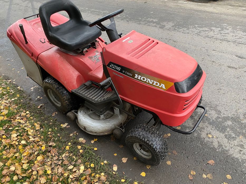Traktorek kosiarka Honda 2216