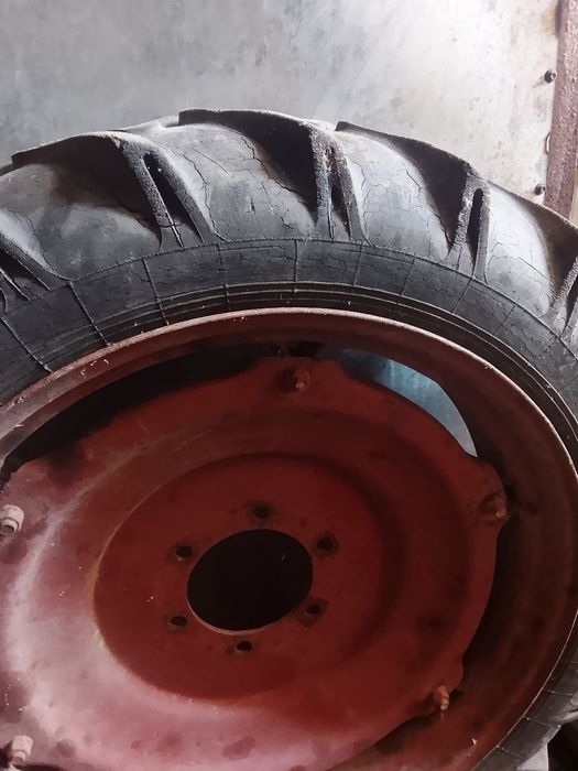 Продам запчастинитрактор т16т25