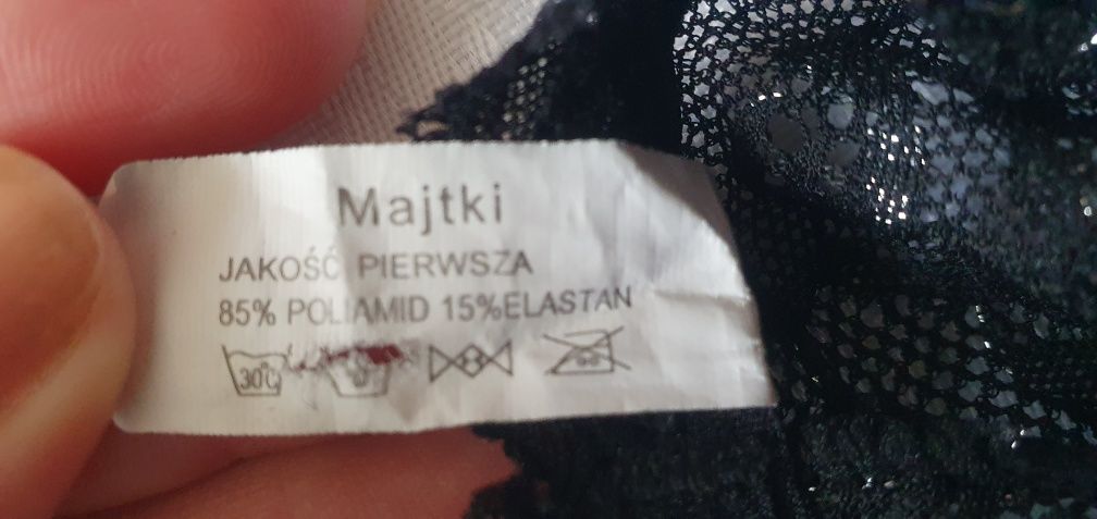Koronkowe czarne ze srebrną nitką cheeky S