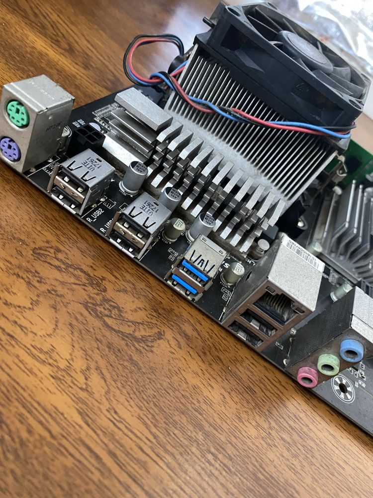 Материнская плата Gigabyte GA-970A-DS3P FX +проц+ оперативка