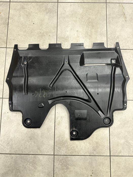 Защита двигателя , поддона ( моторного отсека ) VAG