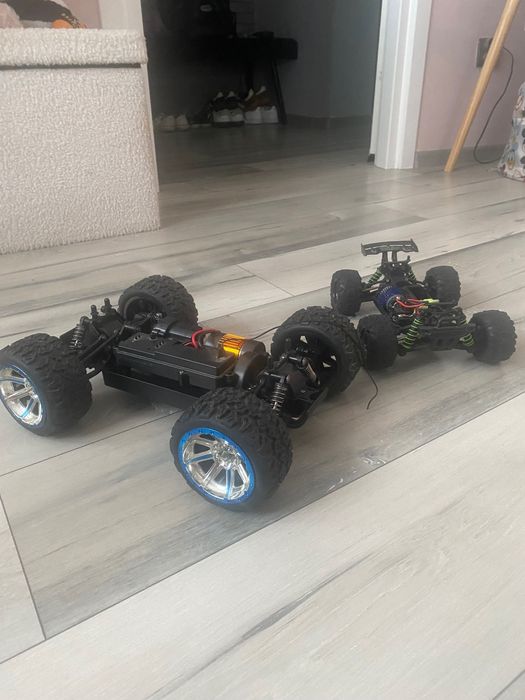 Profesjonalne autka zdalnie sterowane 2 sztuki